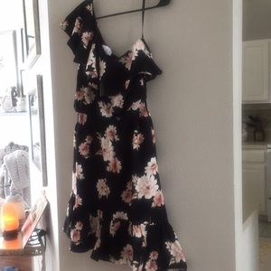 Off shoulder dress floral and black